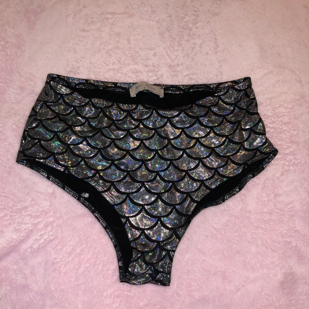 Rave shorts